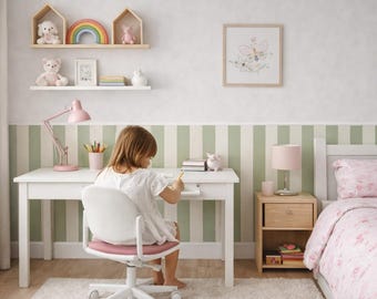 Gestreifte Tapete in Olivgrün und Beige, Kinderzimmerdekoration, selbstklebend oder als Vliestapete erhältlich