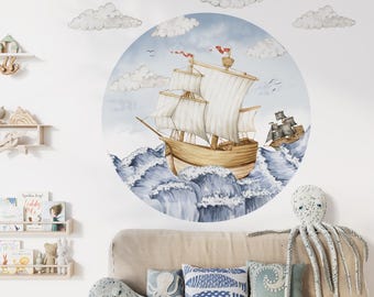 Wandaufkleber für ein Jungenzimmer. Schiff auf See, Piraten.