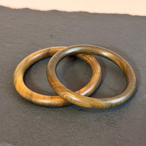 Grün Sandelholz Armreif | Natürliche Holz Handgelenk Schmuck, Minimalist Boho Style