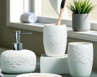 Juego de baño floral: elegante dispensador de jabón floral