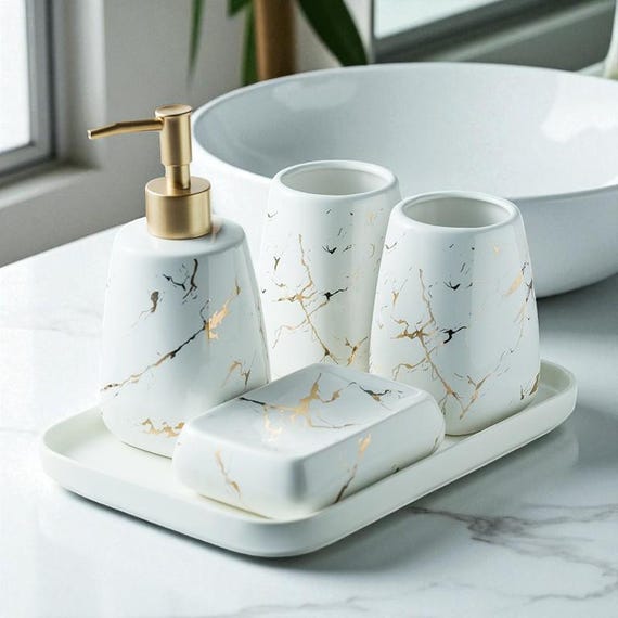 Ensemble Salle De Bain 5 Pièces Céramique Effet Bois – Distributeur Savon, Porte-Brosse, Gobelets, Porte-Savon, Style Élégant Marron