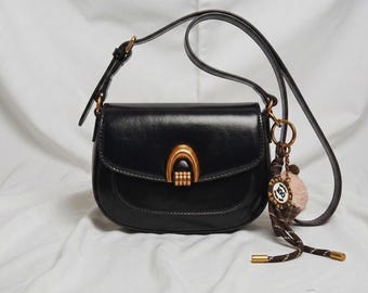 Leder Satteltasche: Minimalistische Retro Crossbody, Y2K Umhängetasche