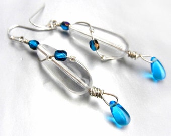 Clear vintage Lucite drop earrings with bead accents in choice of 7 colors, sterling silver wire // Twist n Shout