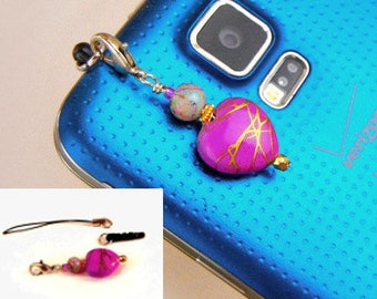 Cell phone charm of pink heart includes BOTH plug & string attachments / 3 piece set / dark pink / fuchsia / pnone bling