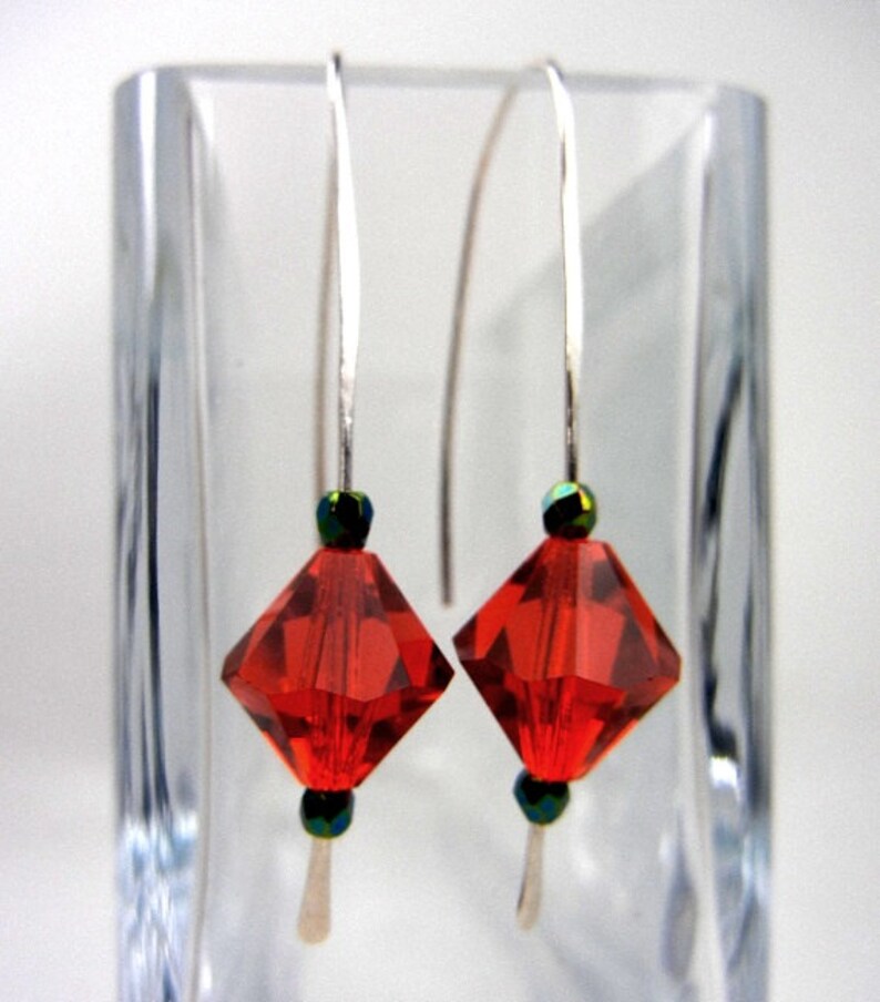 Red crystal earrings with emerald green Czech glass beads on sterling silver hammered wire image 2