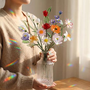 Mundgeblasenes Glas Geburtsmonat Blumenstrauß - Mundgeblasene Glasblumenkunst, einzigartiges Geburtstags- und Jubiläumsgeschenk, immer währendes Wohndekor
