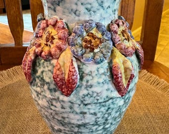 Vintage włoski wazon ceramiczny z majoliką Fratelli Fanciullacci Flower 2209