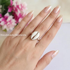 Anillo de plata de ley con conchas de cauri, joyería bohemia playera