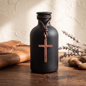 Gehämmertes Kupferkreuz-Halsband, handgefertigter Boho-Kreuzschmuck, religiöses Geschenk, Glaubenskette für Männer, Geschenk für Sie