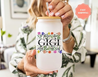 Floral Gigi Frosted Glass Cup: Custom Grandma Gift with Bamboo Lid