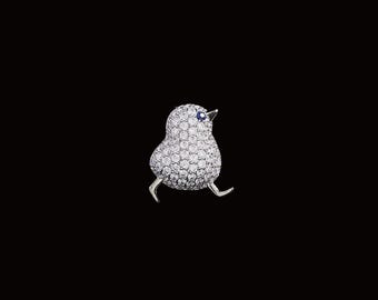 Sparkling Rhinestone Chicken Brooch: Elegant Fashion Accessory