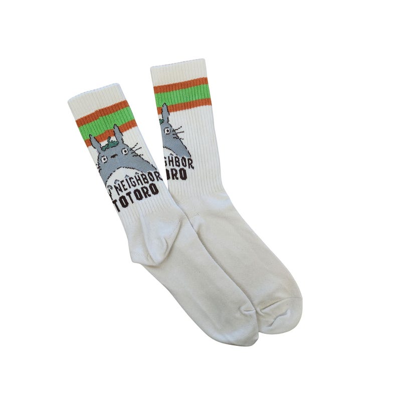 Jolies chaussettes en coton mon voisin Totoro, chaussettes sur le thème du Studio Ghibli, cadeau sport pour les amateurs de Totoro image 2