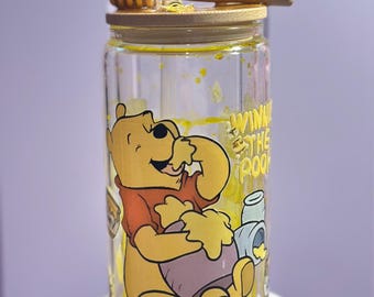 Winnie The Pooh honey Drip Snow Globe Tumbler:  Glass Cup with Honey Dipper