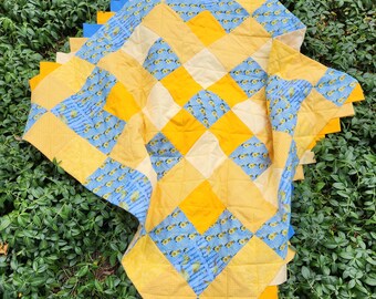Custom Designed Fabric, Yellow & Blue Music Masterpiece Quilt, lap quilt, toddler quilt, couch quilt, decorative quilt, 40" x 43"