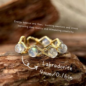 Anel de labradorita banhado a ouro 14k – Ajustável com extremidade aberta, alívio do estresse