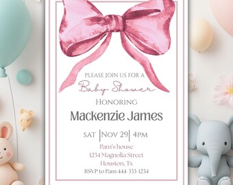 Puede incluir: Una invitación a un baby shower con un gran lazo rosa de acuarela. La invitación dice "PLEASE JOIN US FOR A Baby Shower HONORING Mackenzie James" con detalles del evento e información de RSVP.