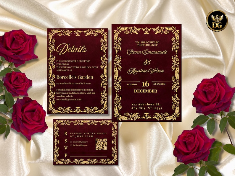 K&ouml;nnte beinhalten: Burgunderfarbenes Hochzeitseinladungs-Set mit goldenen floralen Akzenten. Das Set beinhaltet eine Einladung, eine Detailkarte und eine RSVP-Karte. Rote Rosen sind um die Karten auf einem cremefarbenen Satinhintergrund angeordnet. Der Einladungstext enth&auml;lt die Namen Steven Emmanuele und Agustine Wilson.