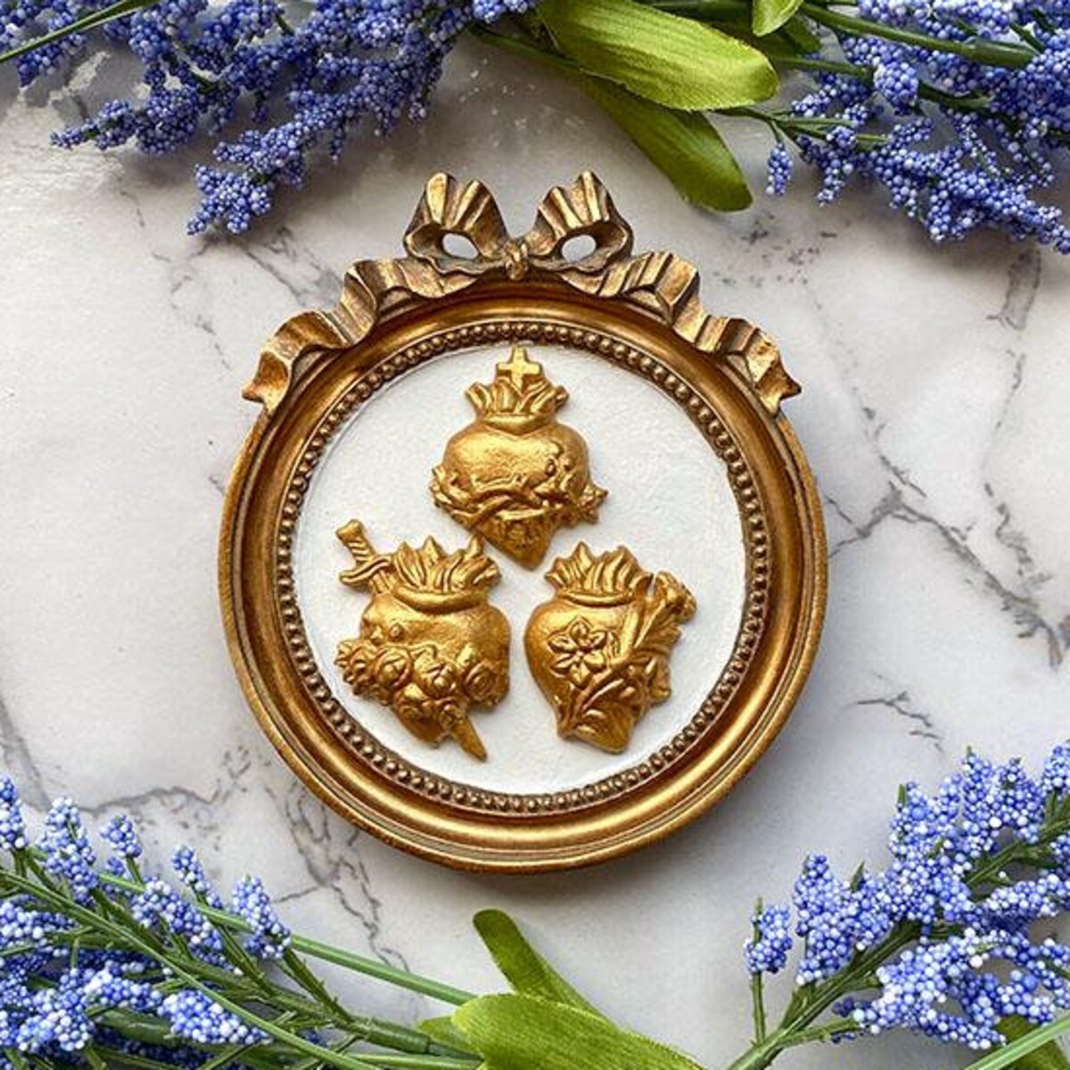 Framed Sacred Heart Intaglio, Sacred Hearts, Set of Three, Religious, Gold Bow Frame, Plaster, Catholic, Christianity - Etsy