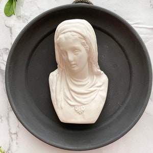 NEW Jesus and Mary Bust Plaques, Pair, Plaster Cast Busts, Religious, Catholic image 4