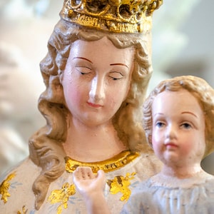 Mary Queen of Heaven, Our Lady of Victory Statue, Madonna with Christ Child image 6