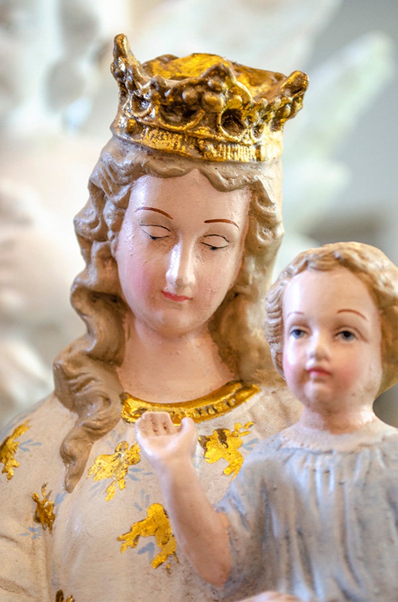 Mary Queen of Heaven, Our Lady of Victory Statue, Madonna with Christ Child image 6