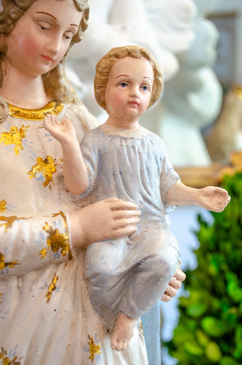 Mary Queen of Heaven, Our Lady of Victory Statue, Madonna with Christ Child image 5