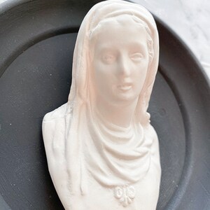 NEW Jesus and Mary Bust Plaques, Pair, Plaster Cast Busts, Religious, Catholic image 6