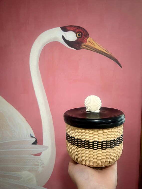 オーダーメイドの5インチ丸型ナンタケットキャンディバスケット（蓋