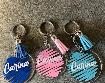 Personalisierter Acryl Schlüsselanhänger mit Name – moderner Scribble Anhänger rund mit Quaste – handgemacht Geschenkidee
