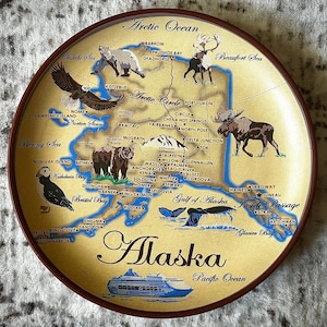 Vintage Alaska Souvenir Decorative Wall Plate-EUC