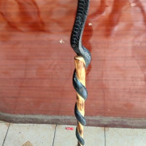 Afrikaanse houten cobra originele wandelstok, uniseks wandelstok, handgesneden wandelstok, gerookt jacarandahout
