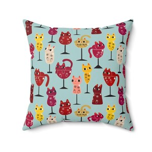 Cojín cuadrado con divertidos gatos en copas de vino: decoración del hogar para amantes de los gatos, cojín con forma de animal lindo, regalo para dueños de mascotas, habitación con temática de animales, loca por los gatos