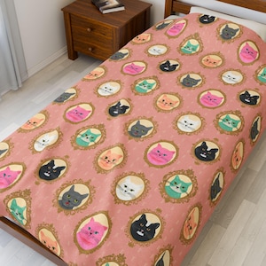 Cat Portraits Plush Blanket: Cozy Feline Pattern Throw - Cat Lover Gift