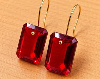Rechteckige Rubin-Ohrhänger aus 14-karätigem Gold, rotes Herzanhänger, Geburtsstein-Schmuck für Juli