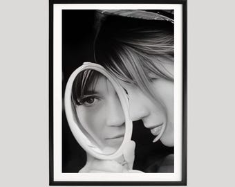 Poster con ritratto allo specchio di Françoise Hardy, fotografia di moda vintage in bianco e nero, icona di stile francese, elegante arte murale degli anni '60