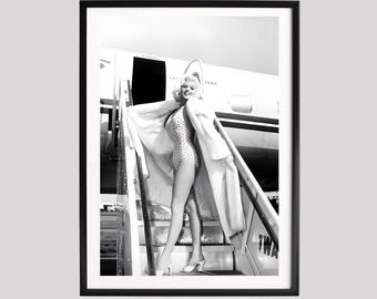 Vintage Hollywood Glamour Print: Marilyn Monroe på TWA Jet (digital nedladdning)