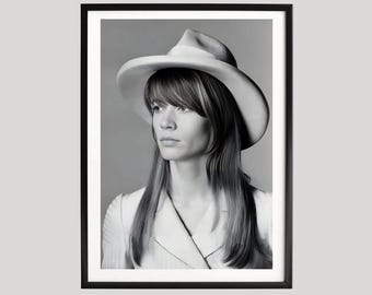 Ritratto in bianco e nero di Françoise Hardy, iconica cantante francese, opera d'arte da parete degli anni '60.