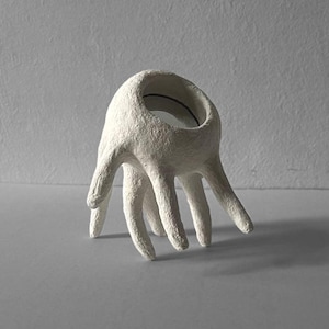 Biomorpher skulpturaler runder Spiegel - Funktionales Kunstwerk | Schreibtisch Decor