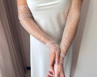 Elegant sparkle bridal gloves: Fingerless wedding gloves for bride