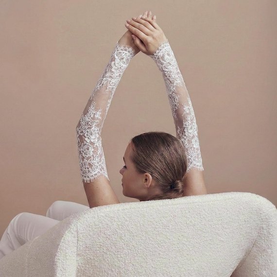 Lace sleeves fingerless, Bridal gloves ivory, Sheer wedding arm sleeves