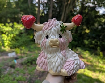 Highland Cow decorative figure