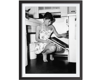 Audrey Hepburn Movie Poster: Vintage Retro Fashion Wall Art, Old Hollywood Decor, Digital Download