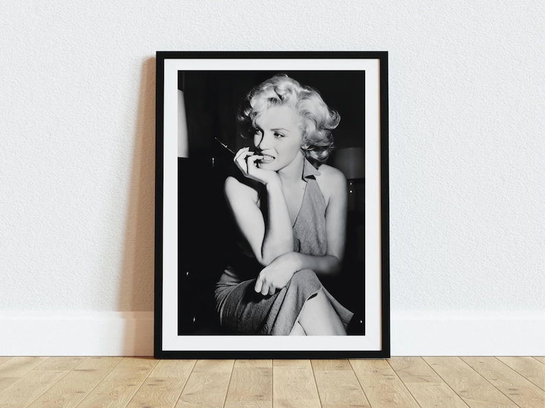 Marilyn Monroe Print, Black and White, Fashion Wall Art, Marilyn Monroe Poster, Vintage Photography, Makeup Room Decor, Digital Download