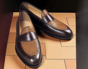 Handgjorda tvåfärgade penny loafers i läder för män