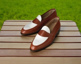 Zapatos mocasines de cuero bicolor marrón y blanco hechos a mano para hombre