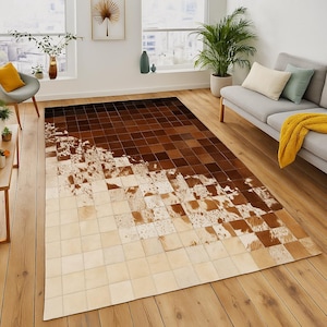 Handmade Cowhide Patchwork Rug: Ombre Rustic Beige Leather Area Rug (4x6 ft.)