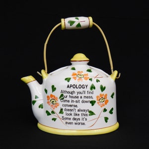Vintage Ceramic Wall Pocket, Kettle Pot, Kitchen Wall Hanging, Novelty Decor, Flower Vase, Utensil Holder, Made in Japan