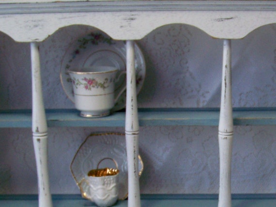 Vintage White Und Blue Wood Shelf Knick Knacks Curio Cabinet