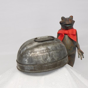 Antique Tin Mold Bread Pudding Mold or for Ice Cream, Primitive Kitchen Decor, Holiday Dessert Plum Pudding
