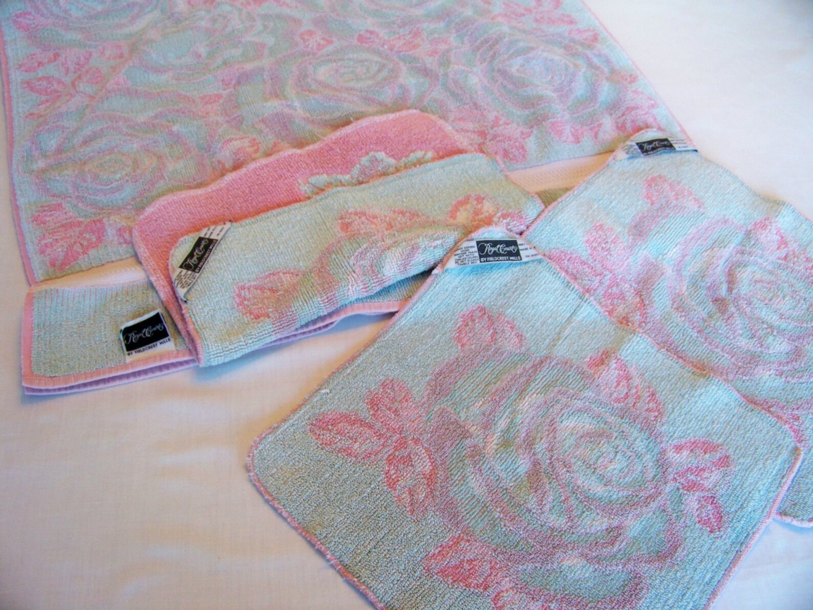 Vintage Bath Towel Set Royal Court Fieldcrest Mills Towels Etsy